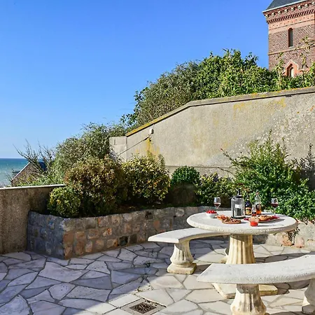 Holiday home Stunning In With Kitchen Mers-les-Bains