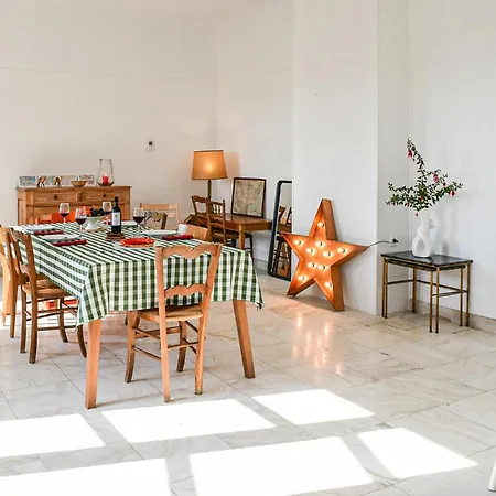 Stunning In With Kitchen 메르레뱅